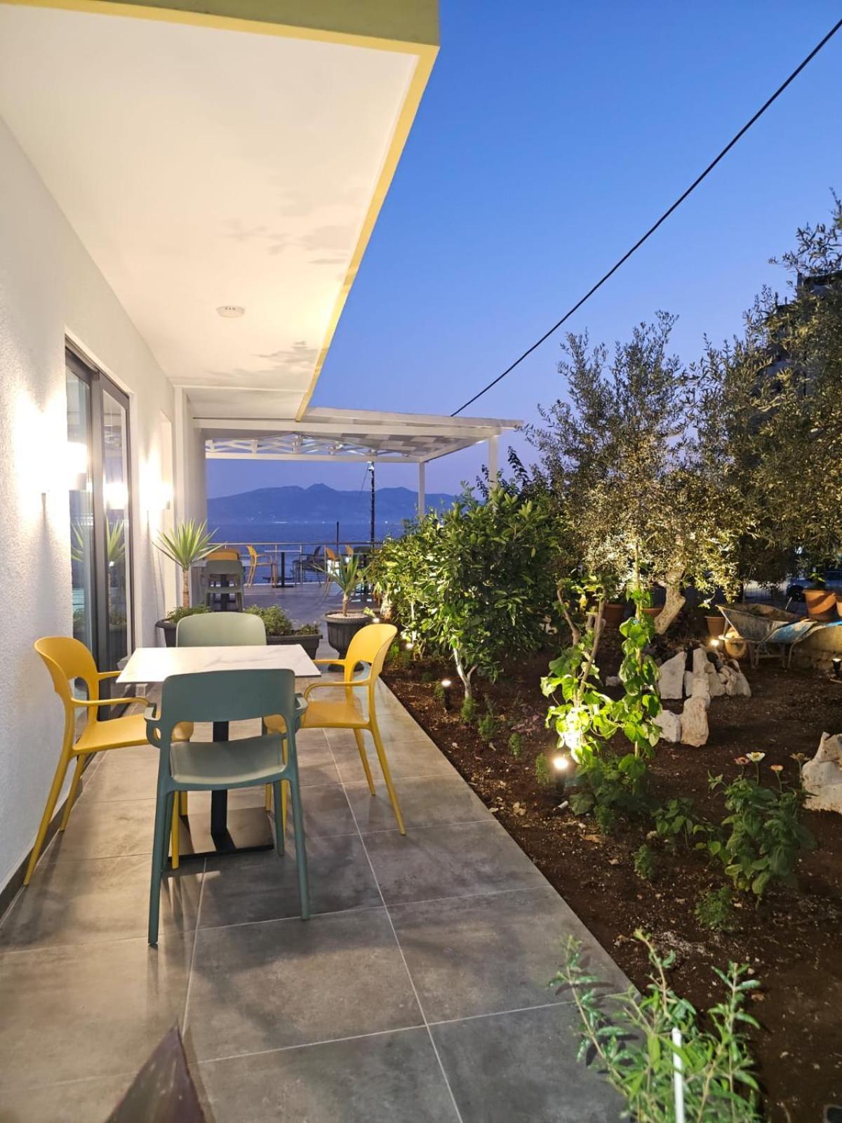 Ardit Seaside Rooms Sarandë エクステリア 写真